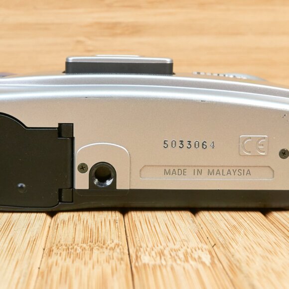 Vintage NIKON Nuvis 60 Point and Shot APS Film Camera - Picture 6 of 8